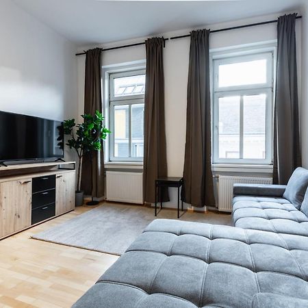 Cozy Apartment Steps Away From Subway Station Відень Екстер'єр фото