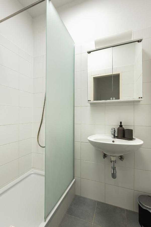 Cozy Apartment Steps Away From Subway Station Відень Екстер'єр фото